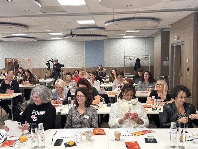 Une salle pleine, au colloque Physiobell’